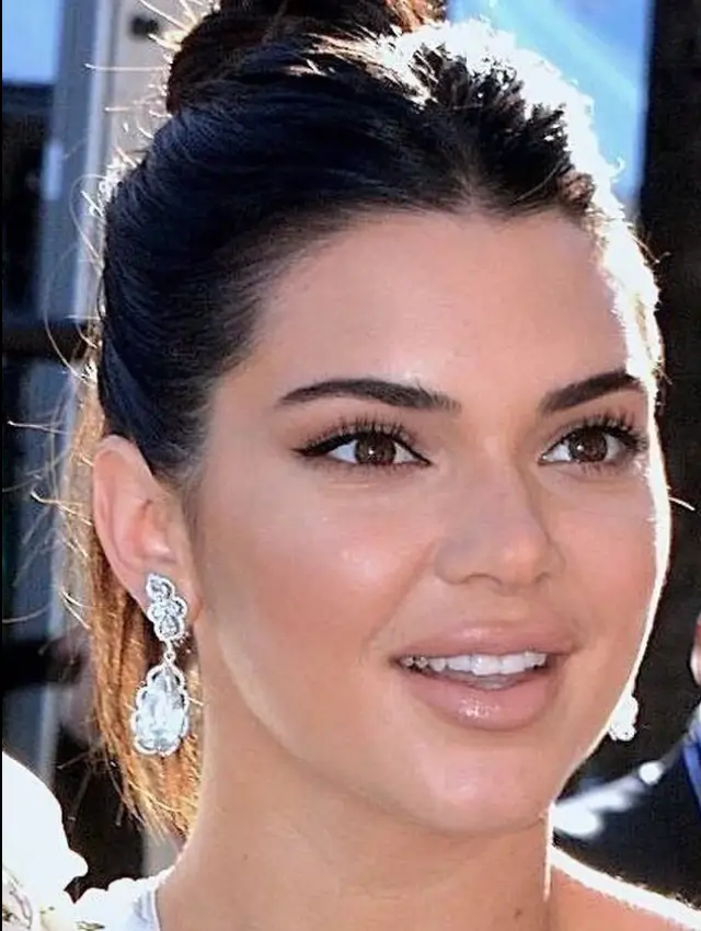 Kendall Jenner Biography (2026): Shocking Net Worth, Career & Secret Facts