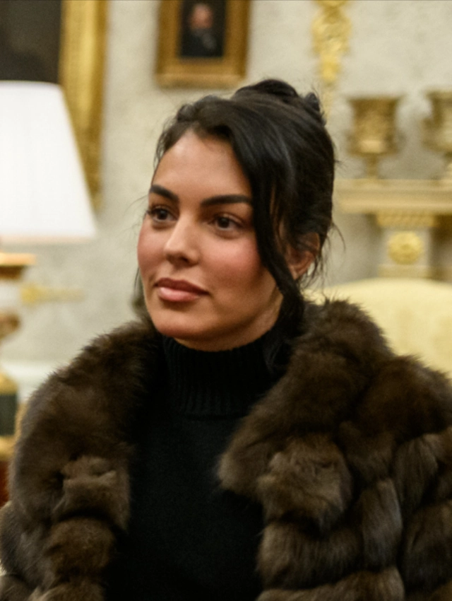 Donald Trump meeting Cristiano Ronaldo and Georgina Rodríguez in Oval Office November 2025